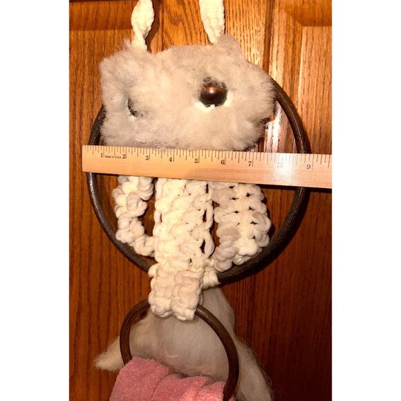 Vintage Macrame Owl Towel Holder With Pink Towel & Lace Trim - Picture 13 of 13